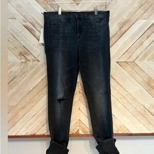 Classic Black Women's Skinny Jeans